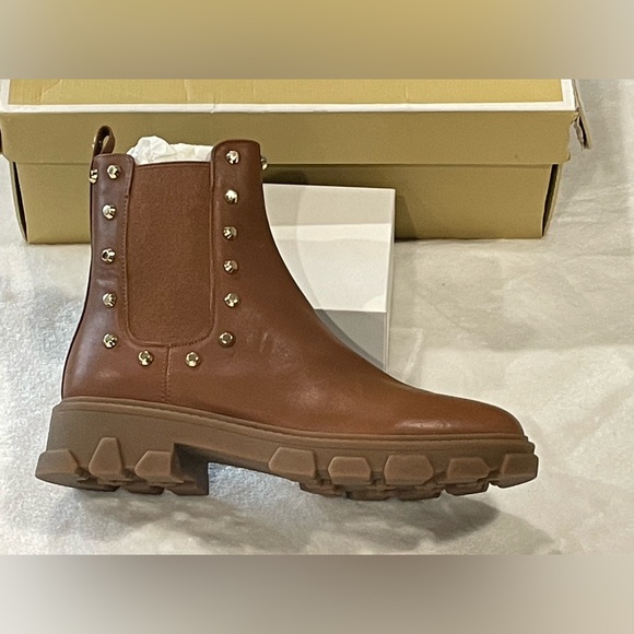 Michael Kors Ridley Studded Chelsea Boots Sz 5.5 BNWB - Picture 4 of 4